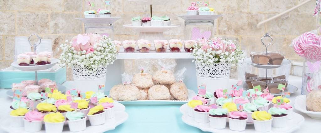 Polițiștii ploieșteni au pus capăt unui botez, pe motive de pandemie Polițiștii ploieșteni au pus capăt unui botez, pe motive de pandemie