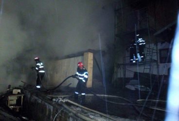 Incendiu generalizat la o casă din Talea