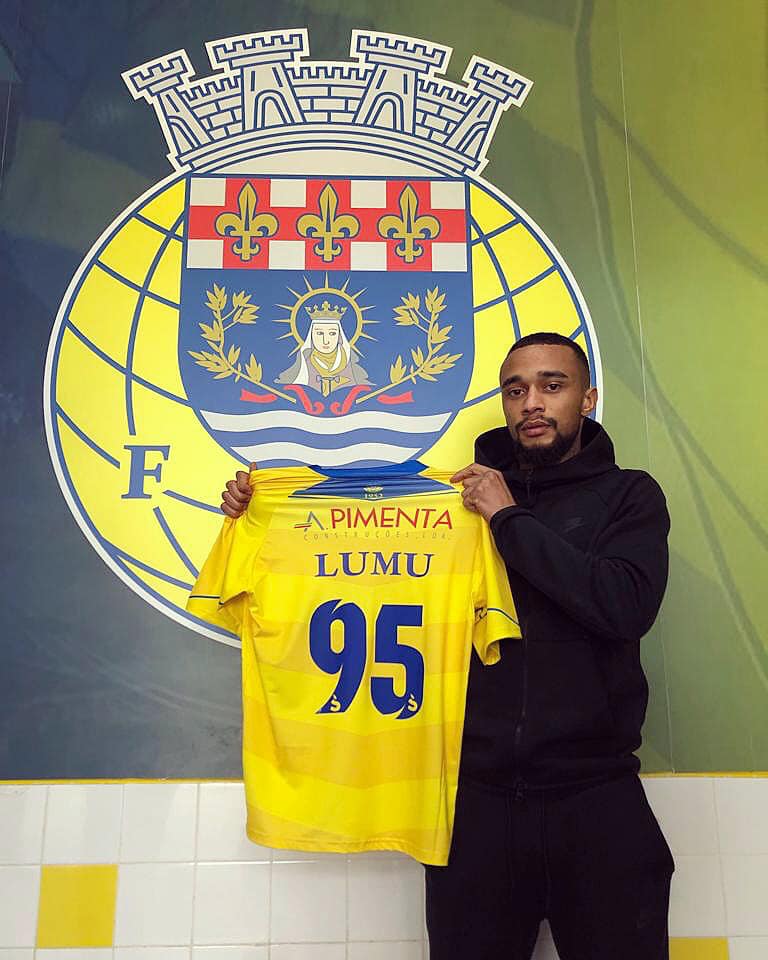 Fostul petrolist Jeroen Lumu a semnat un contract în liga secundă din Portugalia. Olandezo-congolezul combate de-acum pentru FC Arouca Fostul petrolist Jeroen Lumu a semnat un contract în liga secundă din Portugalia. Olandezo-congolezul combate de-acum pentru FC Arouca
