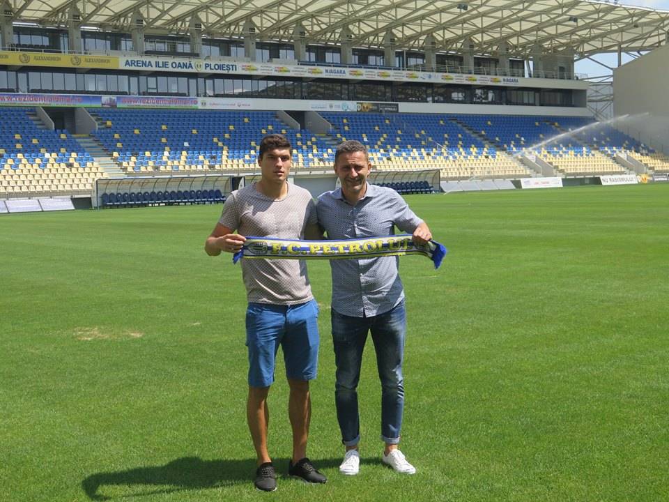 De astăzi, Paul Antoche nu mai este “lup”. Fotbalistul din Vatra Dornei va deveni în curând “marinar”. O “legiune” de foști petroliști la Farul!