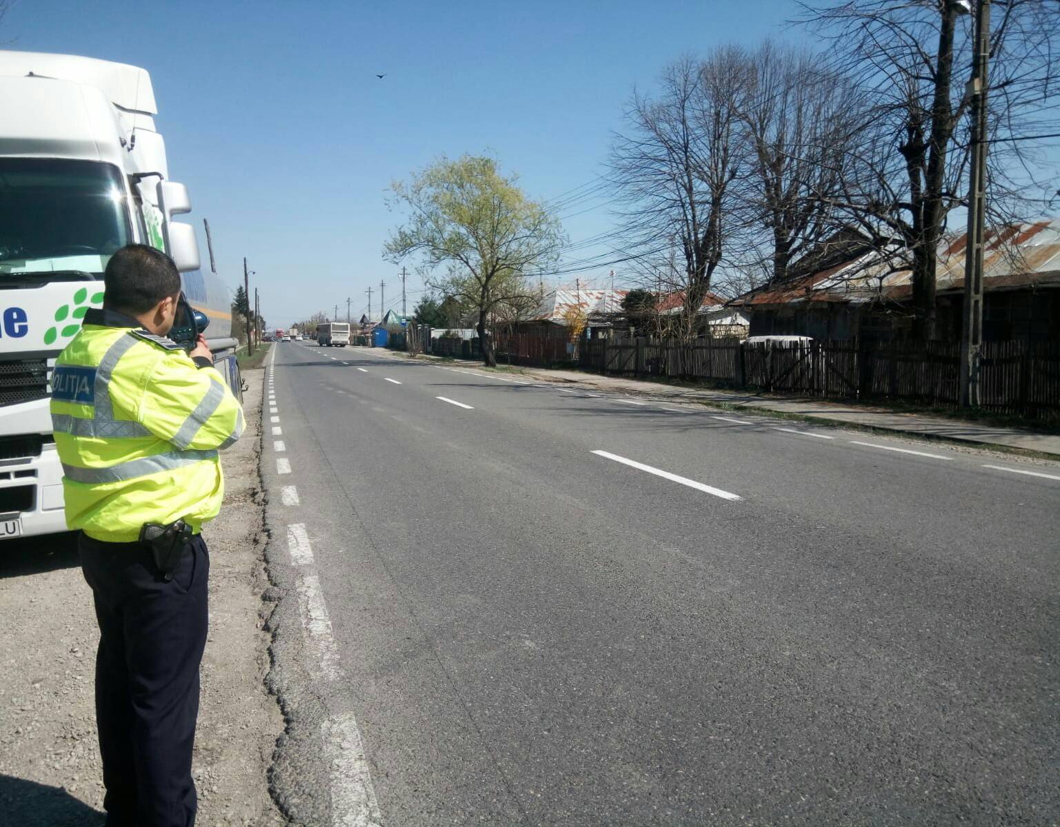 Vânătoare în masă a șoferilor prahoveni: 1220 sancțiuni în două zile Vânătoare în masă a șoferilor prahoveni: 1220 sancțiuni în două zile