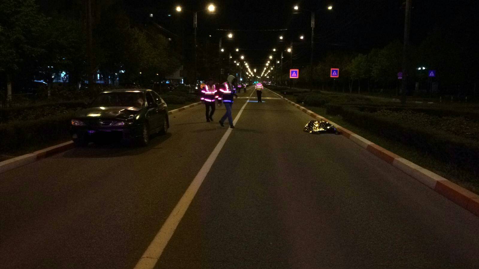 Femeie neidentificată omorâtă în accident de maşină, aseară, pe Bulevardul Republicii Femeie neidentificată omorâtă în accident de maşină, aseară, pe Bulevardul Republicii