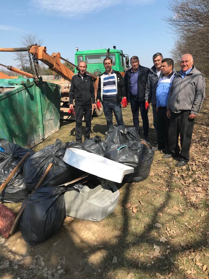 Primăria dă startul curăţeniei de primăvară în pădurile din comuna Păuleşti Primăria dă startul curăţeniei de primăvară în pădurile din comuna Păuleşti