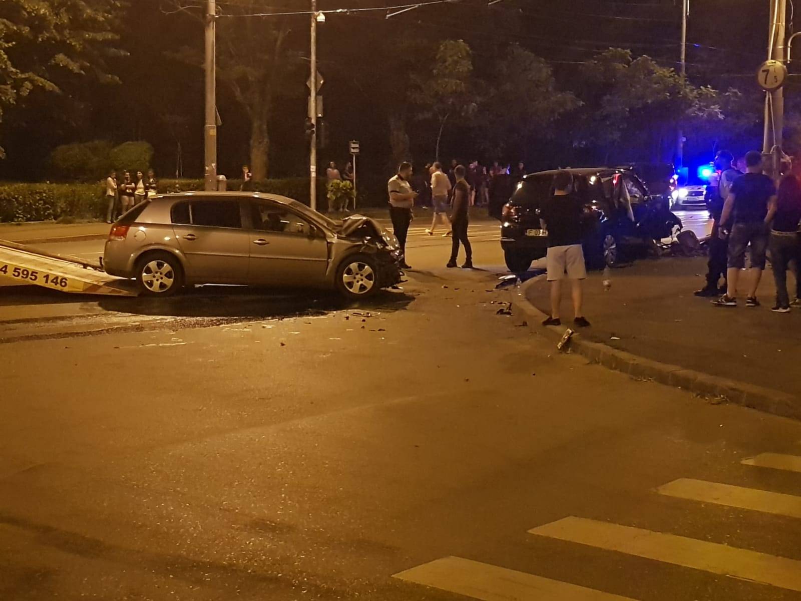Accident cu 5 victime pe Şoseaua Nordului din Ploieşti (galerie foto) Accident cu 5 victime pe Şoseaua Nordului din Ploieşti (galerie foto)