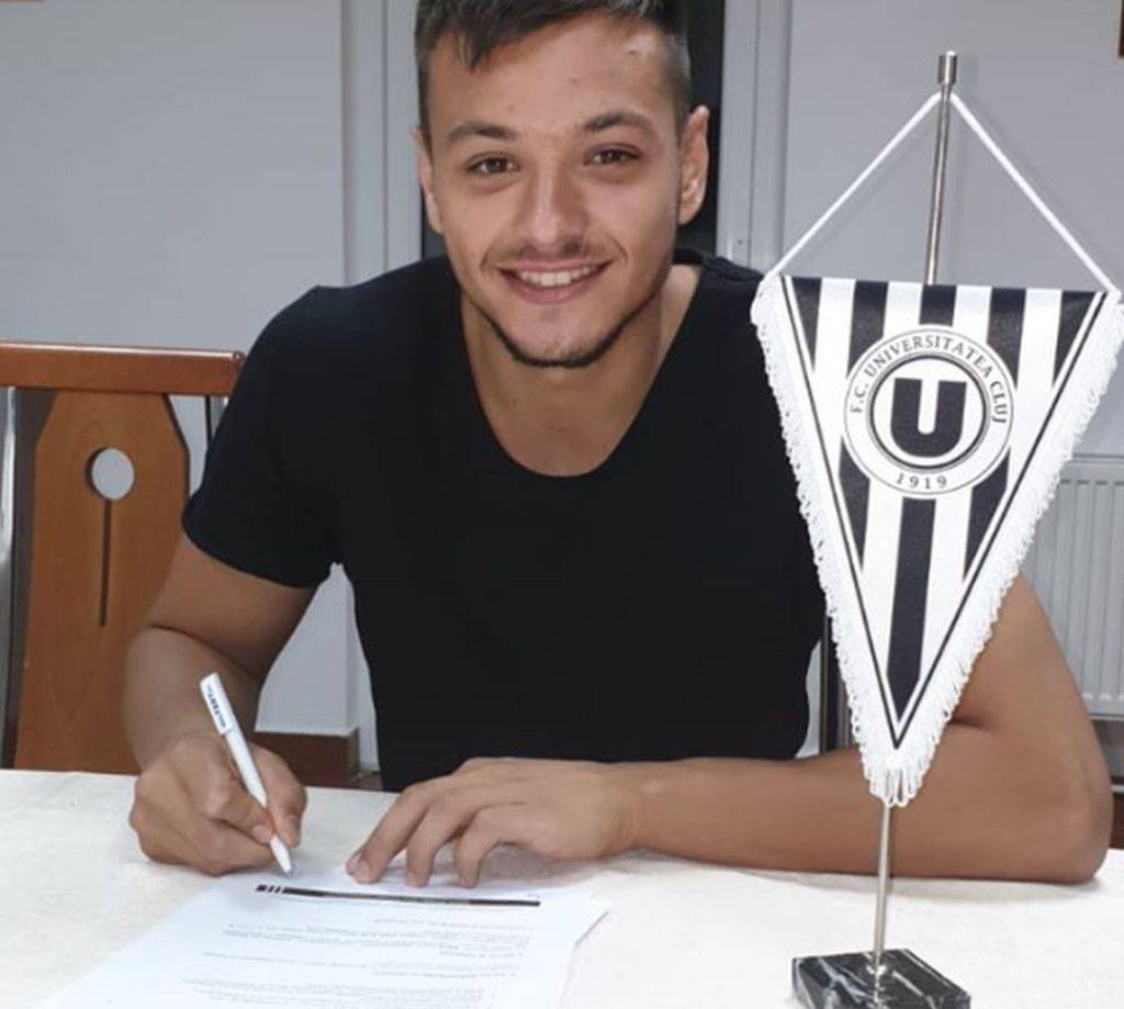 Cosmin Dur Bozoancă, zis Coco, a “fugit” din cantonamentul Petrolului și a semnat iar cu Universitatea Cluj! Cosmin Dur Bozoancă, zis Coco, a “fugit” din cantonamentul Petrolului și a semnat iar cu Universitatea Cluj!