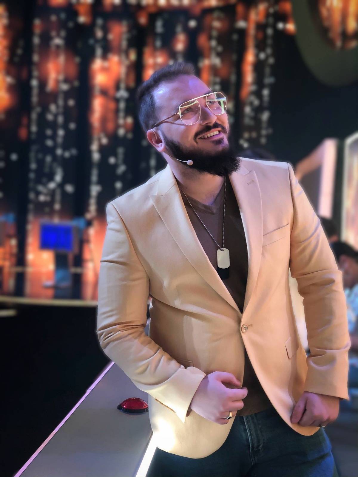 Eduard Dinu, tânărul şi magistralul dirijor dăruit de satul Urleta muzicii corale româneşti