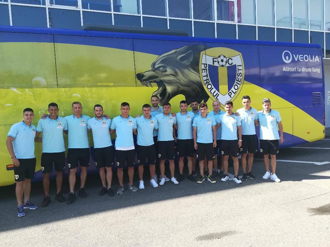 Petrolul, în Poiana Brașov, cu numai 18 fotbaliști! La hotelul lui Ioan Neculaie vor mai urca însă și alți jucători noi