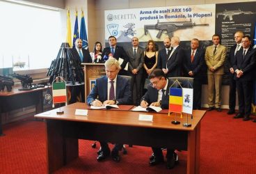 UM Plopeni şi Beretta au parafat colaborarea pentru producerea de armament