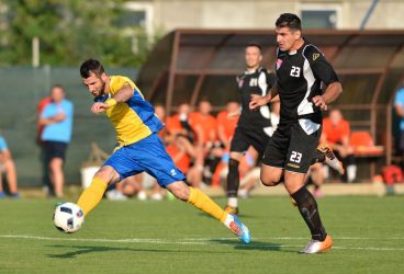 Întoarcerea la cuplajele de altădată. O mai fi și acum același farmec și stadionul plin, la amicalele Petrolului? CS Blejoi – prietenul la nevoie se cunoaște!