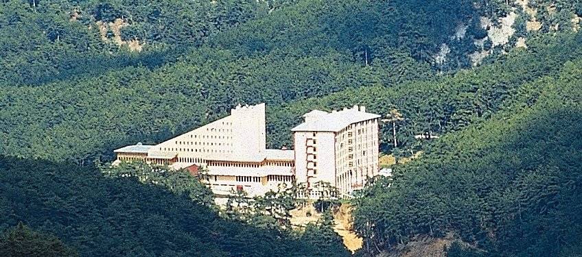 După 9 ore pe drum și 45 de minute pe teren, “petroliștii” au încheiat prima zi din munții Turciei! Au făcut numai pregătire fizică