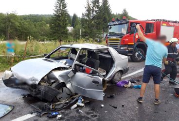 Accident la Cheia cu doi minori răniţi şi intervenţia descarcerării