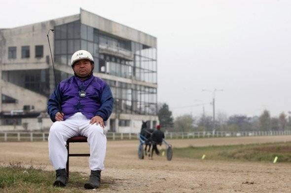 “Ora HIPICĂ”, de la Ploiești TV, dedicată, astă-seară, unor driveri binecunoscuți de pe hipodrom. Marian Pușcaș, la al doilea episod al noii sale emisiuni