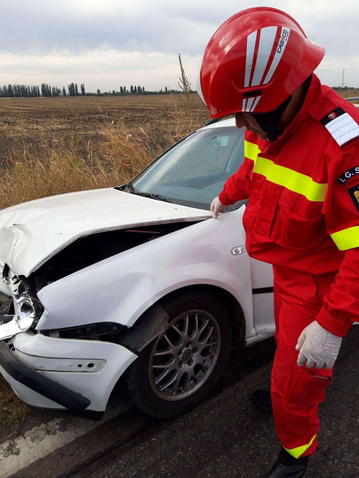 Accident cu 5 autovehicule şi incendiu Accident cu 5 autovehicule şi incendiu
