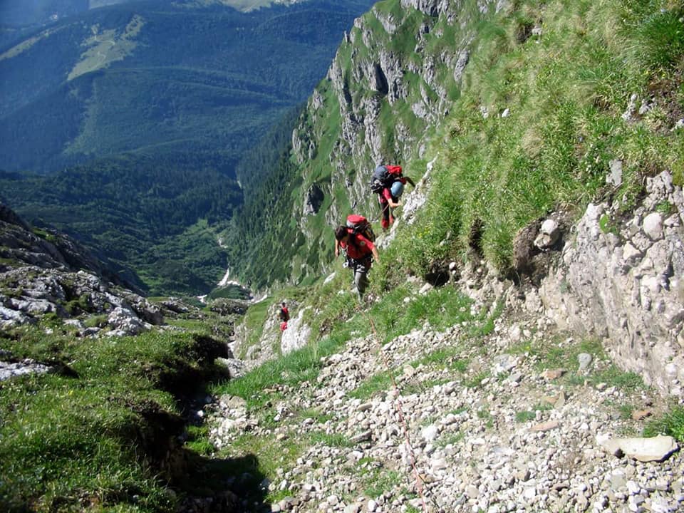 Doi olandezi s-au rătăcit căutând Crucea Caraiman Doi olandezi s-au rătăcit căutând Crucea Caraiman
