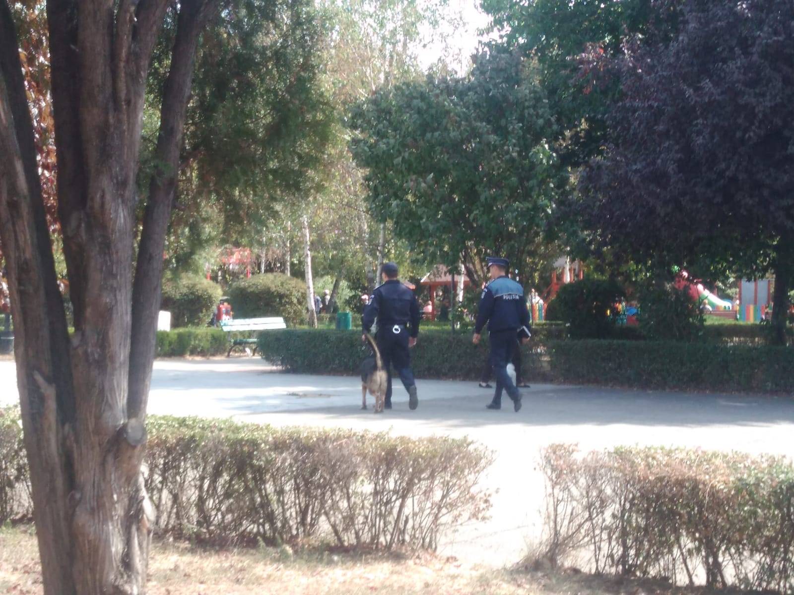 Patrule canine în parcuri ploieştene Patrule canine în parcuri ploieştene