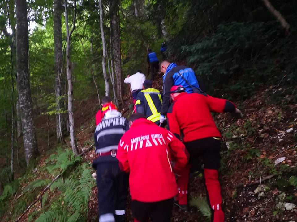 Cădere de 60 metri în gol la Sinaia, pentru un selfie periculos Cădere de 60 metri în gol la Sinaia, pentru un selfie periculos