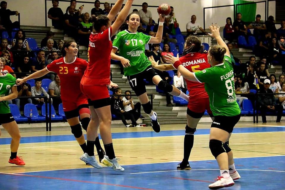 CS Activ Prahova-Ploiești n-a ținut cont de tradiția handbalului vâlcean. Victorie clară a fetelor lui Ciupitu și Nimu, sub privirile președintelui CJ, Bogdan Toader