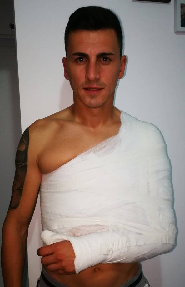 Farmecul derbiului turului din campionatul Ligii A Prahova, afectat de o accidentare gravă a unui fost component al Chimiei Brazi. Cătălin Vlad a încheiat anul și stă o lună în repaus total!