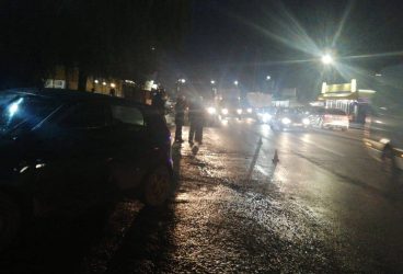 Fată de 20 de ani, lovită pe tercerea de pietoni, la Albeşti-Paleologu