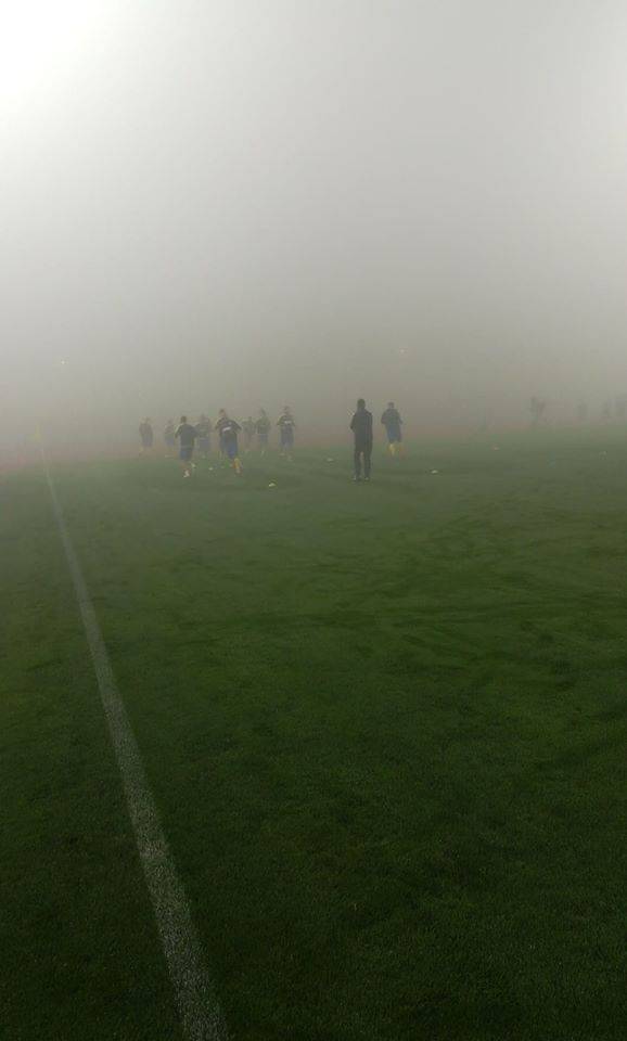 Arena din Trivale, învăluită în ceață! Pericol de întârziere a debutului meciului FC Argeș – FC Petrolul!