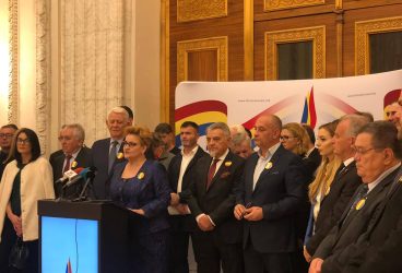 Graţiela Gavrilescu, prim-vicepreşedinte şi dr. Ion Luchian, preşedinte Filiala Prahova, Partidul Forţa Naţională