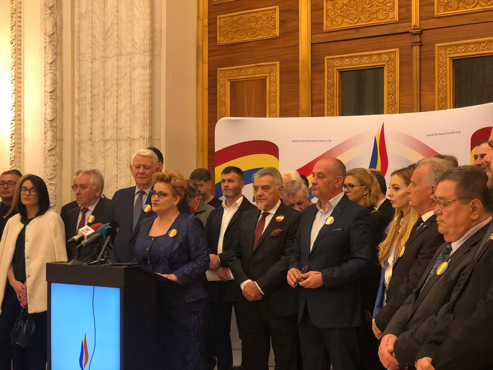 Graţiela Gavrilescu, prim-vicepreşedinte şi dr. Ion Luchian, preşedinte Filiala Prahova, Partidul Forţa Naţională