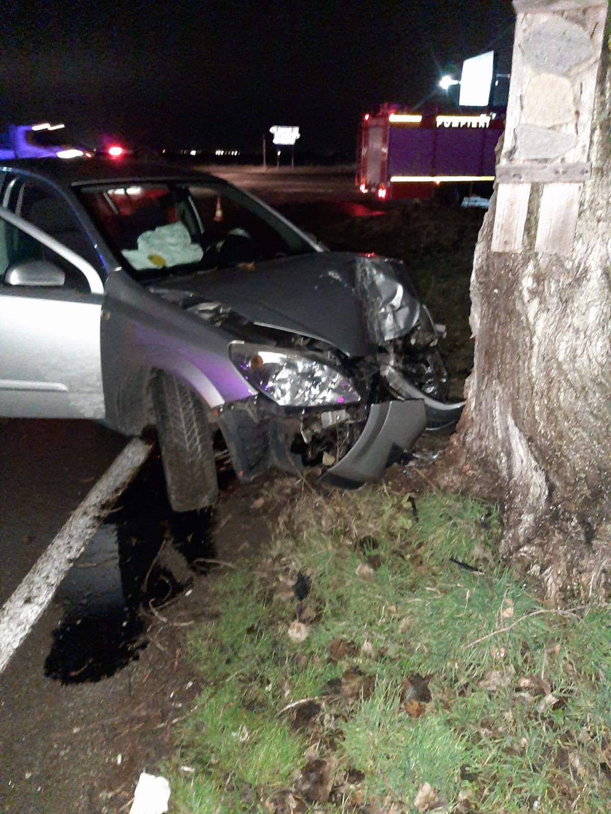 Şofer de 21 de ani, accident grav la Păuleşti