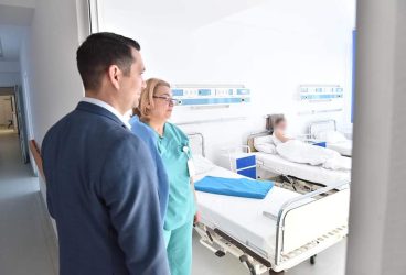 Un ecograf de înaltă performanță a intrat în dotarea Maternităţii Ploiești