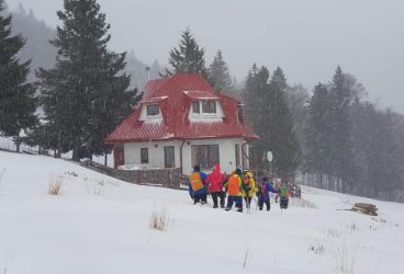 7 turişti din Bacău erau să dea de naiba în drum spre Cabana Ciucaş