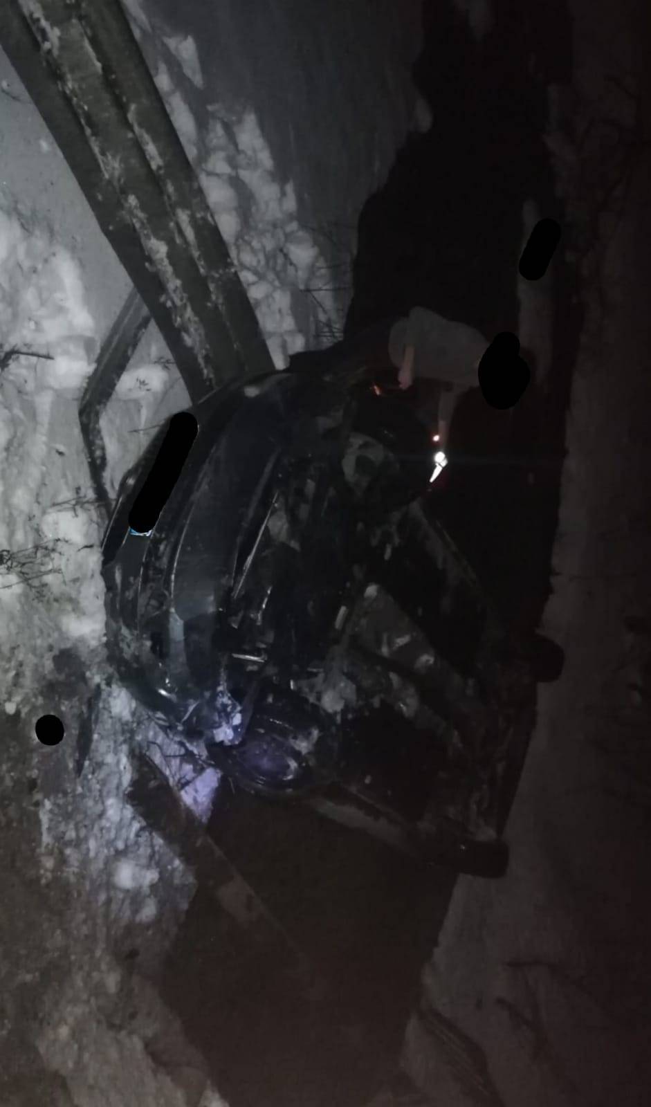 Un autoturism a căzut în râpă, la Cheia Un autoturism a căzut în râpă, la Cheia