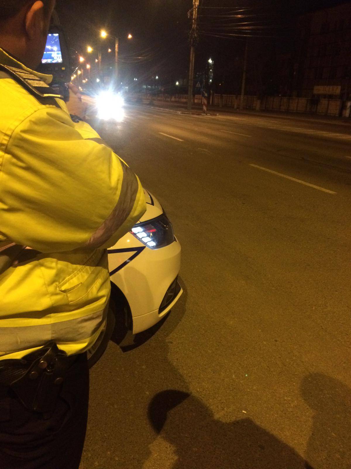 Descreierat a întors Ploieştiul pe dos: ameninţare cu bombă la rafinărie Descreierat a întors Ploieştiul pe dos: ameninţare cu bombă la rafinărie