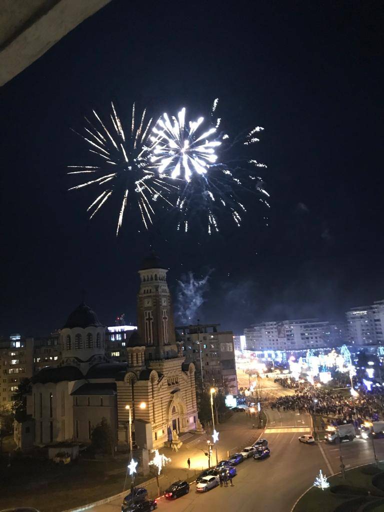 Primăria Municipiului Ploiești organizează focuri de artificii în noaptea de Revelion Primăria Municipiului Ploiești organizează focuri de artificii în noaptea de Revelion