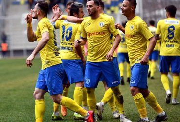 Pe www.fcpetrolul.ro, atacantul trupei “lupilor”, Ștefan Blănaru, explică semnificația gestului său de după golul de 2-0 din meciul cu Dunărea Călărași!