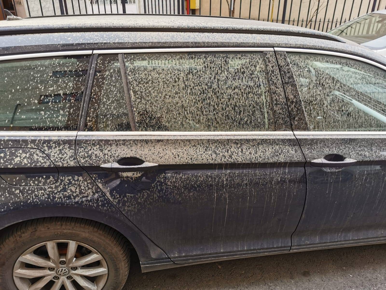 Sudul Ploieştiului, înecat în praf noaptea trecută Sudul Ploieştiului, înecat în praf noaptea trecută