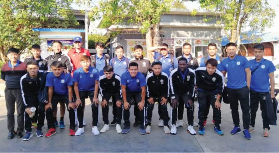 De teama coronavirusului, un antrenor prahovean care visează s-o pregătească, într-o zi, pe Petrolul a “fugit” de lângă echipa lui din Laos, Master 7! Din cauza pandemiei, Mihai Dinu nu se mai poate întoarce, acum, în Asia!