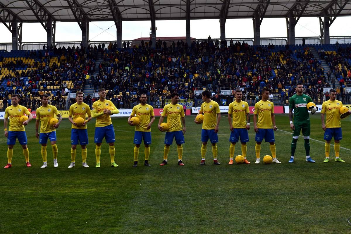 De ce, de un an și jumătate, noul FC Petrolul parcă se teme să intre decis în lupta pentru promovare? Ultimul exemplu: meciul cu Farul!
