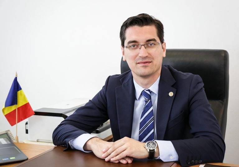 Cu o zi înainte de videconferința UEFA cu federațiile naționale, propunere a unei soluții pentru obținerea pe teren a promovării și a calificării la baraj. Decizia de la Nyon îi poate da credit sau nu ideii lui Costel Enache! Cu o zi înainte de videconferința UEFA cu federațiile naționale, propunere a unei soluții pentru obținerea pe teren a promovării și a calificării la baraj. Decizia de la Nyon îi poate da credit sau nu ideii lui Costel Enache!