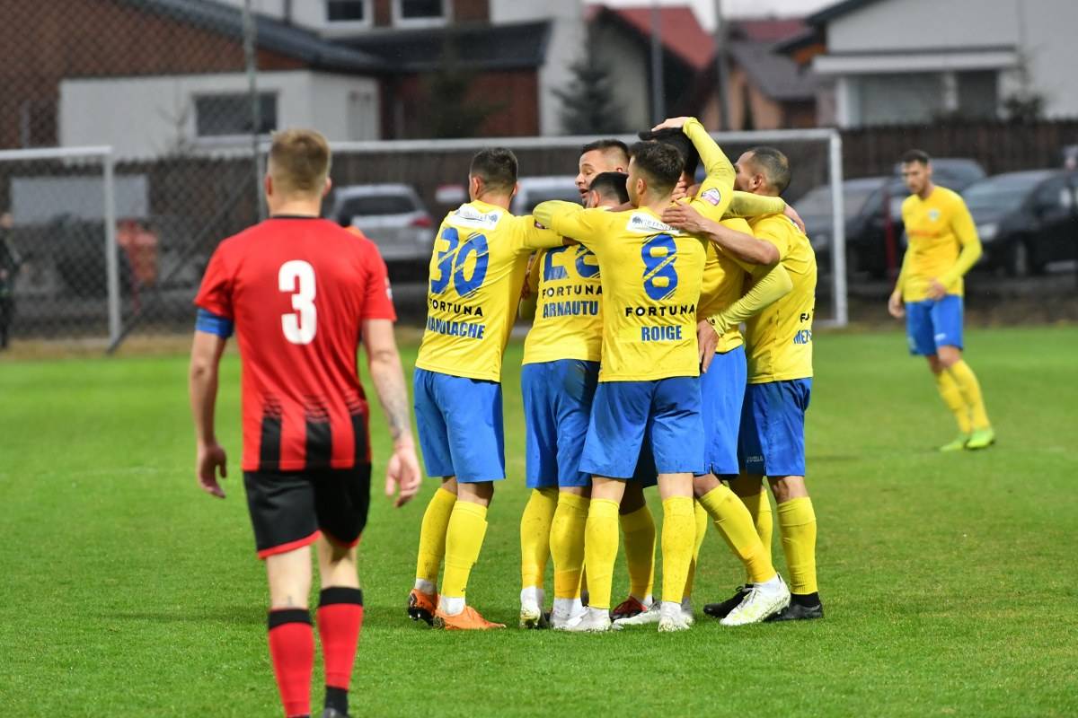 FC Petrolul a ieșit “mandi pe tandi” din pachetul “HAR-COV”. A pierdut acasă, în Cupa României, în fața lui Sepsi, și a câștigat în deplasare, în dauna Csikszeredei FC Petrolul a ieșit “mandi pe tandi” din pachetul “HAR-COV”. A pierdut acasă, în Cupa României, în fața lui Sepsi, și a câștigat în deplasare, în dauna Csikszeredei