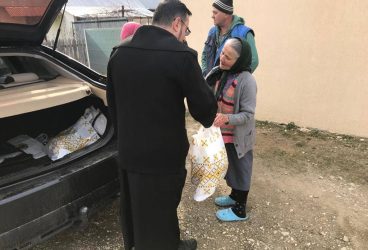 Preoţii din Protoieria Vălenii de Munte, în sprijinul enoriaşilor şi unor spitale