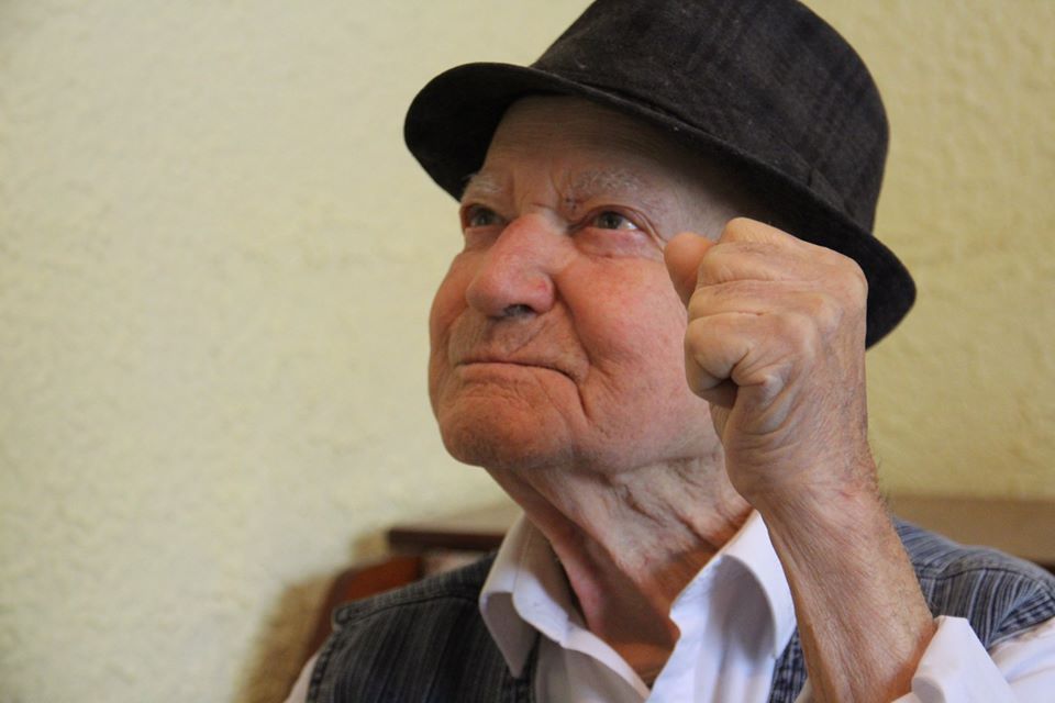 ION MÎZGOI (101 ANI), DIN BĂTRÂNI, SUPRAVIEȚUITOR AL CELUI DE-AL DOILEA RĂZBOI MONDIAL, SĂRBĂTORIT DE INSTITUȚIA PREFECTULUI