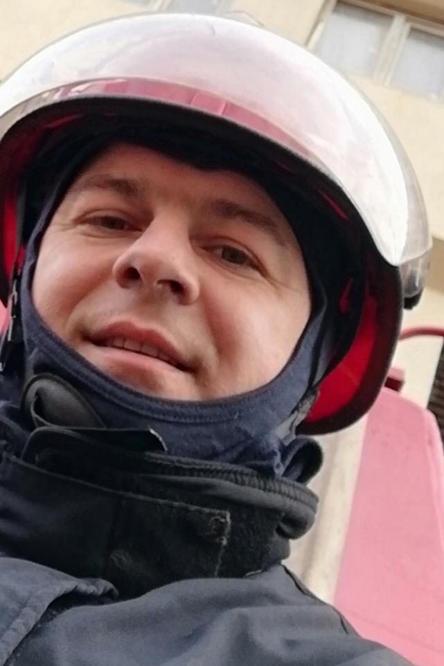 Pompierii militari, salvatori de vieţi şi în timpul liber