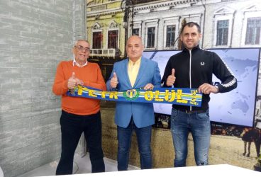 La “ORA hipică” de astă-seară se discută despre… fotbal și Petrolul, câștigătoarea Cupei României din 2013! Dar, bomba serii vine tot din cursele de pe hipodrom!