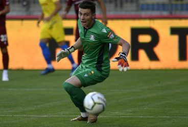 Petroliștii se îmbolnăvesc pe capete! Jucătorii, de… coronavirus; suporterii – de inimă rea! În 64 de ani de urmărit fotbal, nu am mai văzut un penalti ratat de trei ori de către oameni diferiți!!!