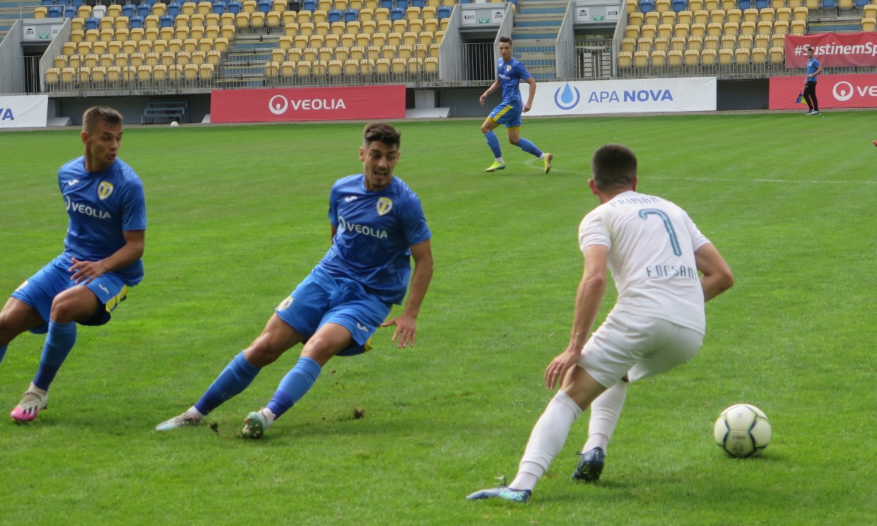 Cu cinci zile înainte de a reporni în întrecerile Ligii a II-a, FC Petrolul – între speranțele și… nemulțumirile suporterilor privind actuala campanie de transferuri. Patru străini și un român, achizițiile de până în prezent