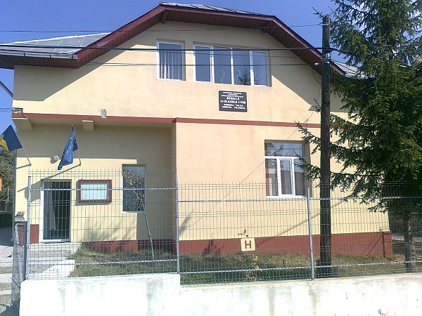 9 unităţi de învăţământ prahovene încep anul şcolar în scenariul roşu