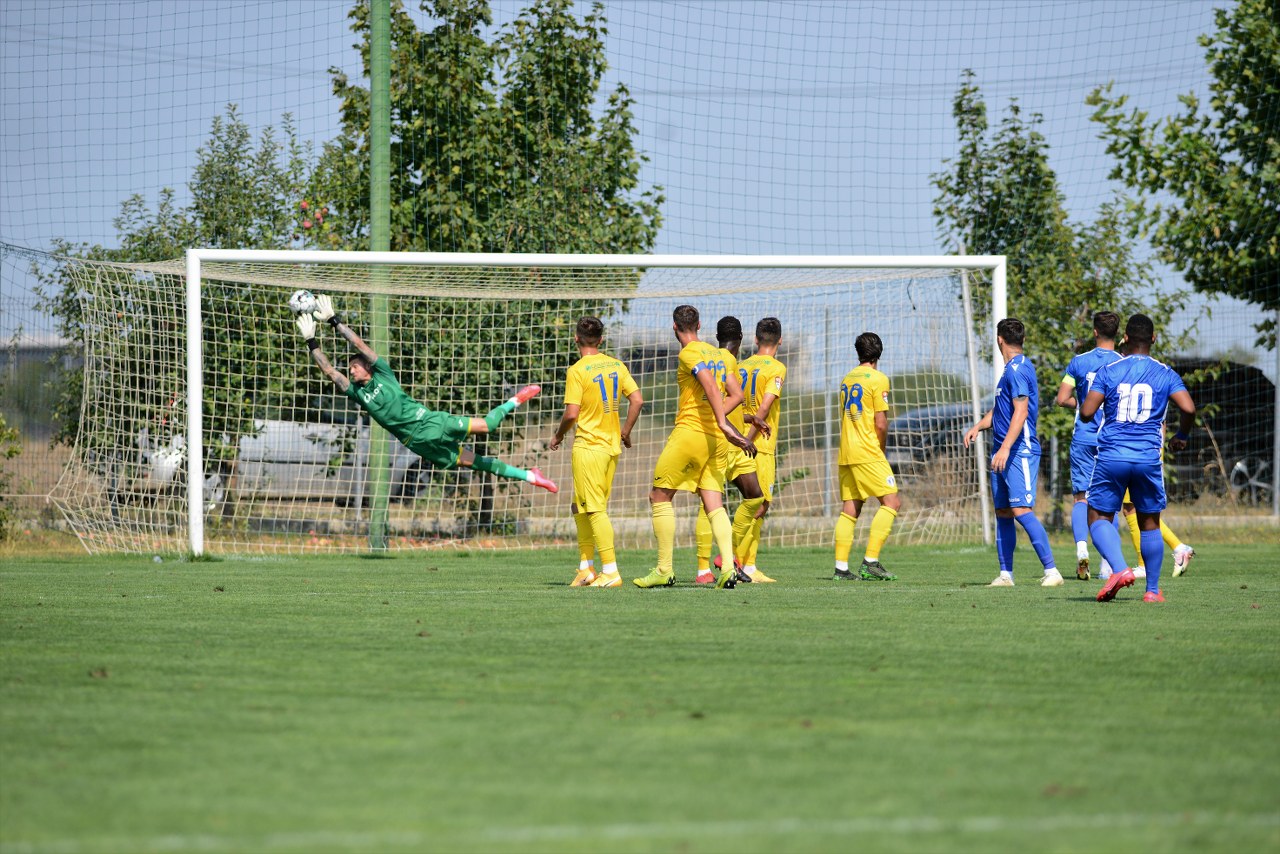 La Petrolul, titularii sunt ceva, iar tinerii și rezervele – cu… totul altceva! Eșec ca… Barcelona al “lupilor”, în meciul amical cu o fostă echipă din play-out-ul Ligii 1!