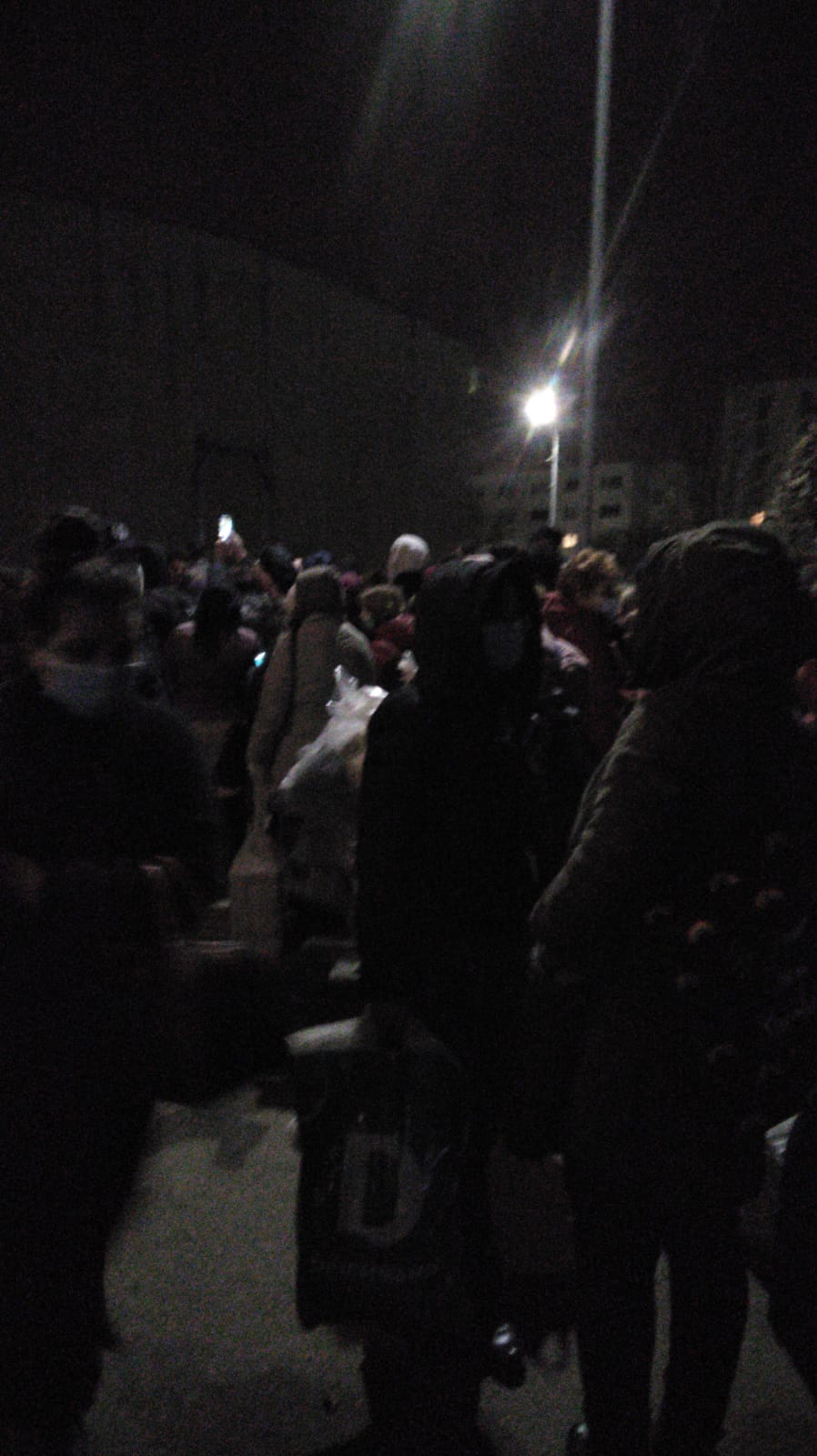 Sute de oameni au degerat până-n zori la predarea sacilor cu buletine de vot