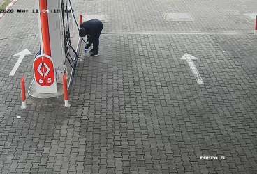 Incendiatorul casei de schimb valutar din Ploiești, un egiptean, a fost arestat