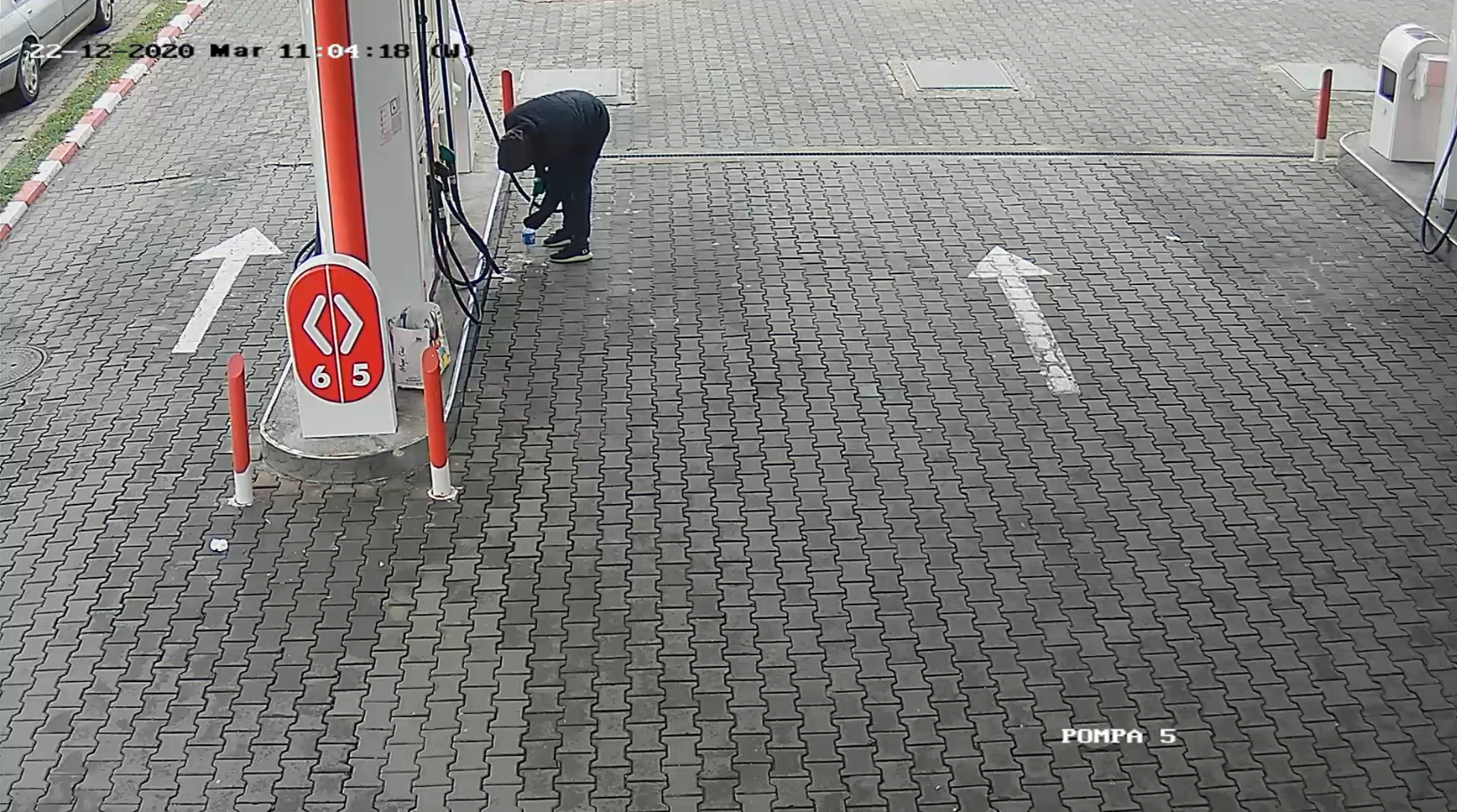 Incendiatorul casei de schimb valutar din Ploiești, un egiptean, a fost arestat Incendiatorul casei de schimb valutar din Ploiești, un egiptean, a fost arestat