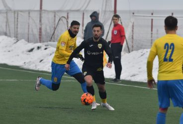 Petroliștii au ajuns acasă după stagiul de antrenamente și jocuri din județul Brașov, intrând de luni în linia dreaptă a pregătirilor pentru meciul cu Iașiul, din Cupa României. Se prefigurează deja un prim “11”, cu doar puține paranteze!